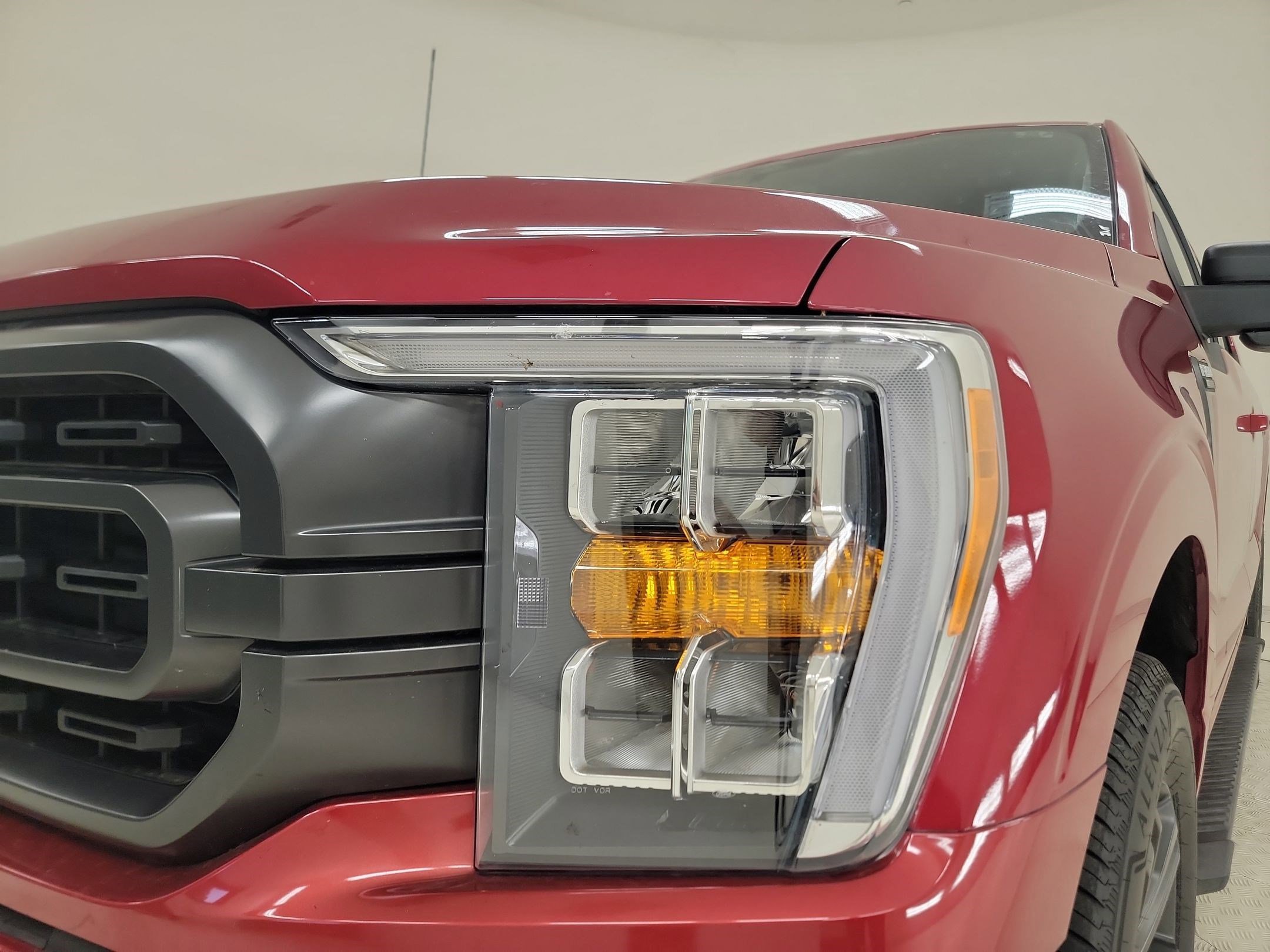 Certified 2022 Ford F150 XLT w/ Equipment Group 302A High image 10