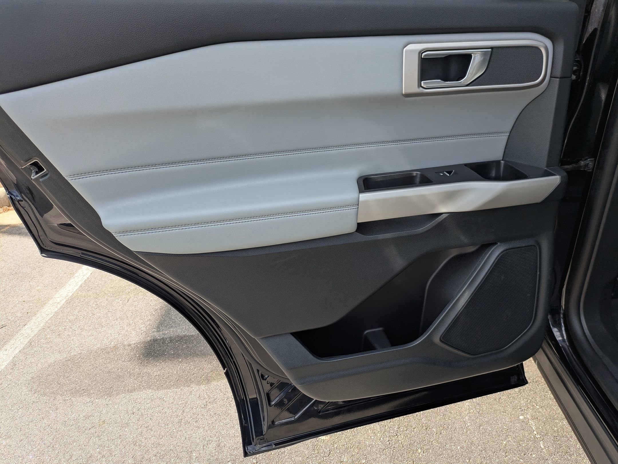 Certified 2024 Ford Explorer XLT w/ Equipment Group 202A image 25