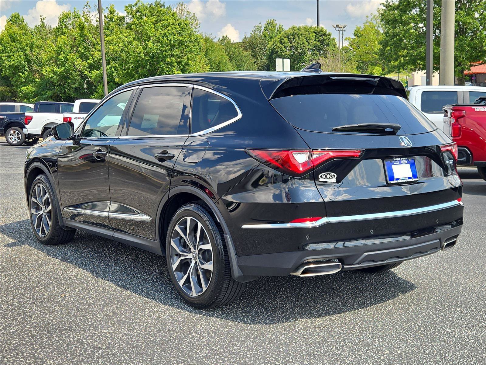 Used 2023 Acura MDX FWD w/ Technology Package image 9