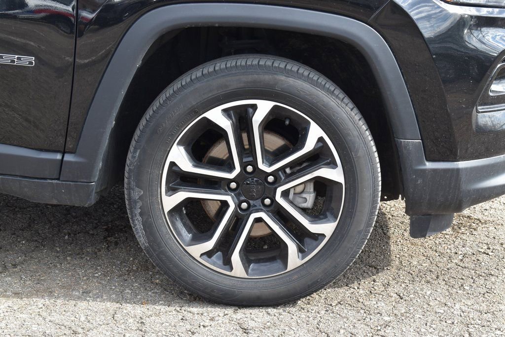 Used 2022 Jeep Compass Limited image 4