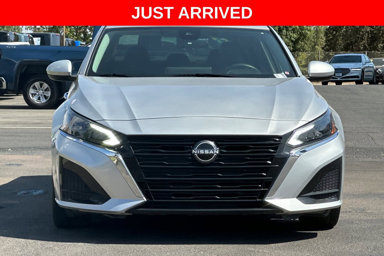 Used 2023 Nissan Altima 2.5 SV w/ SV Premium Package FWD image 11