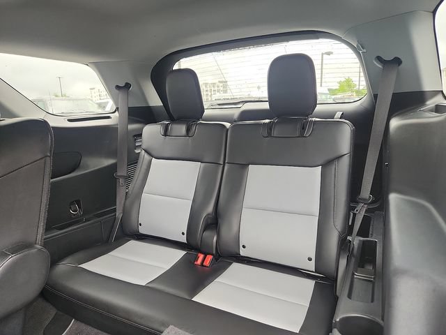 Certified 2022 Ford Explorer XLT w/ Equipment Group 202A AWD/4WD image 28