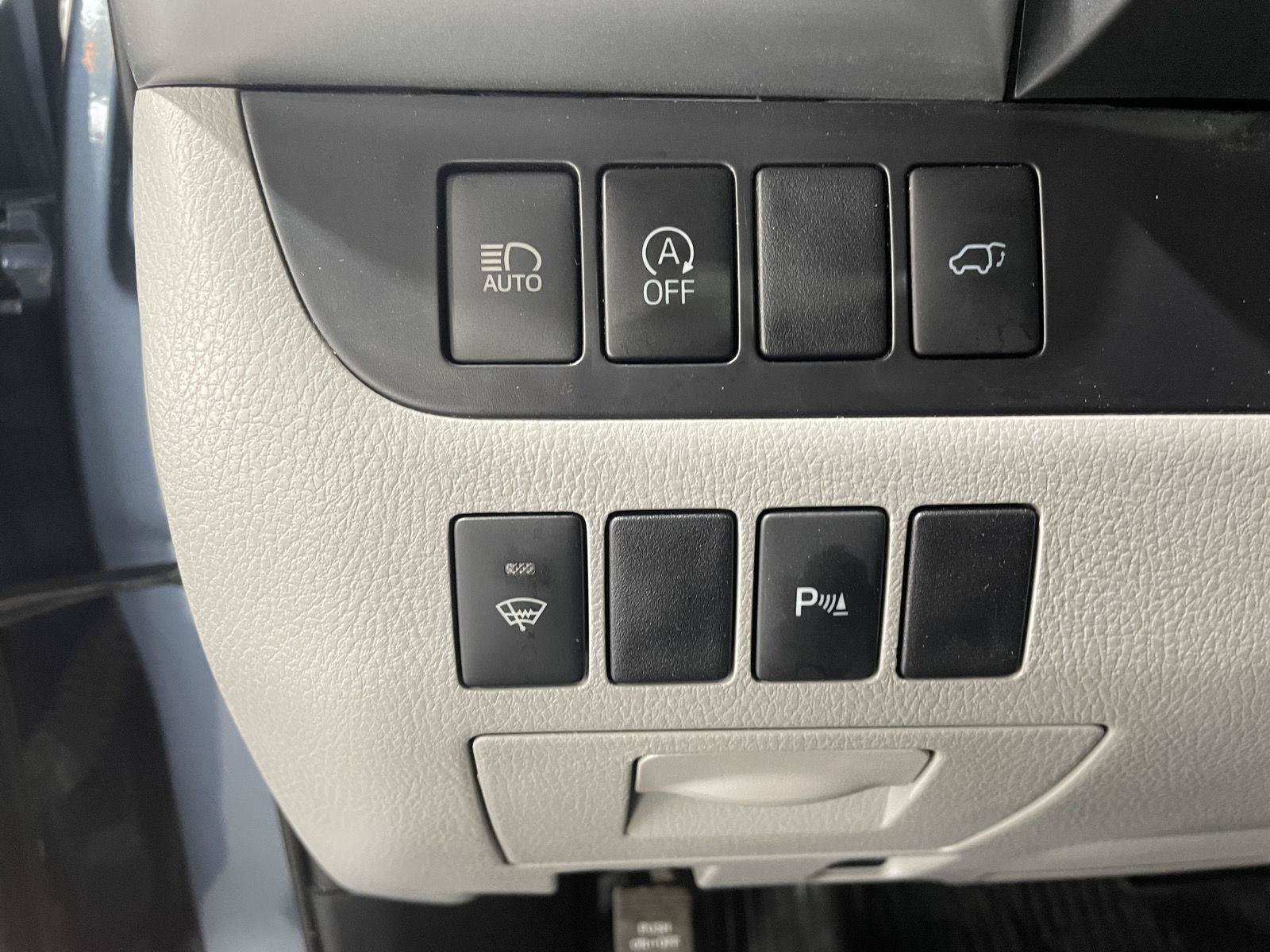 Used 2019 Toyota Highlander Limited AWD/4WD image 16