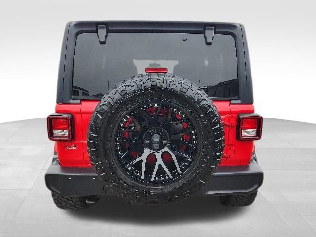 Used 2020 Jeep Wrangler Unlimited Sahara AWD/4WD image 8