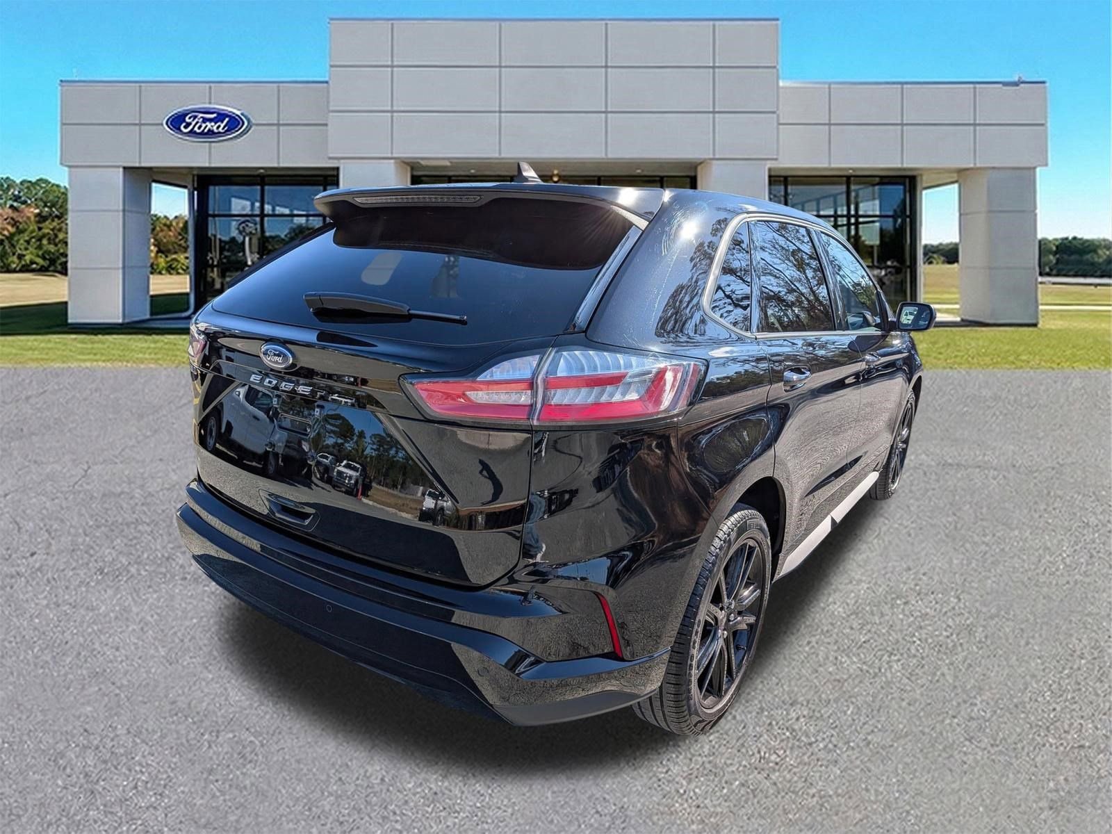 Certified 2024 Ford Edge ST-Line image 5