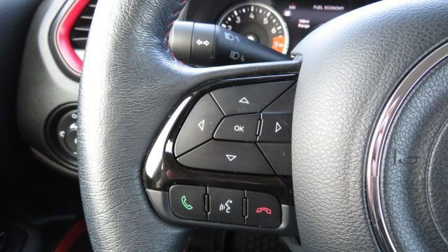 Used 2022 Jeep Renegade Trailhawk image 25