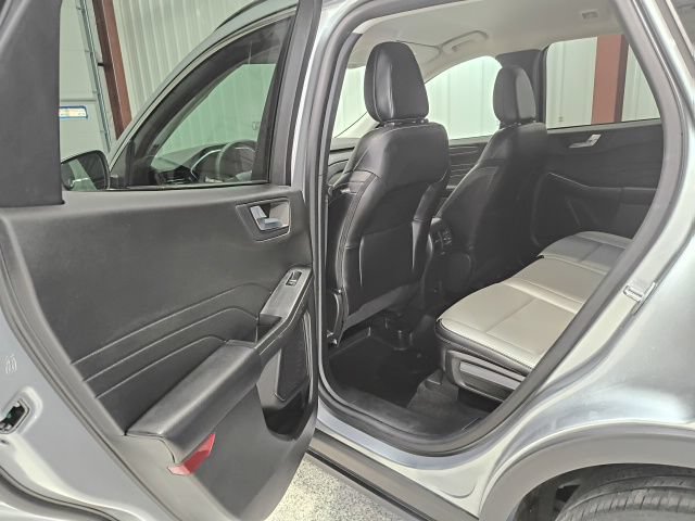 Certified 2023 Ford Escape Platinum AWD/4WD image 15