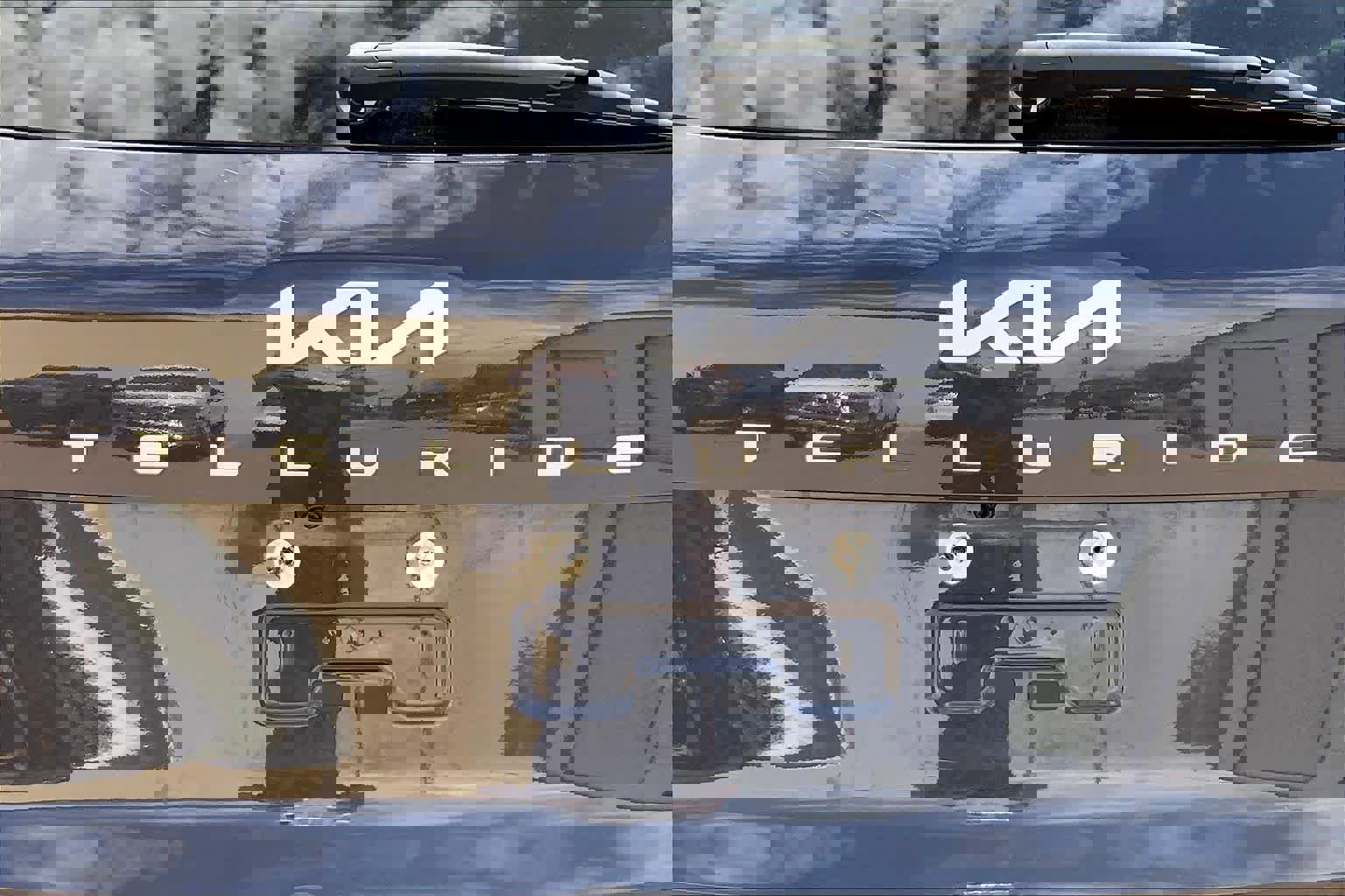 Used 2025 Kia Telluride S image 30