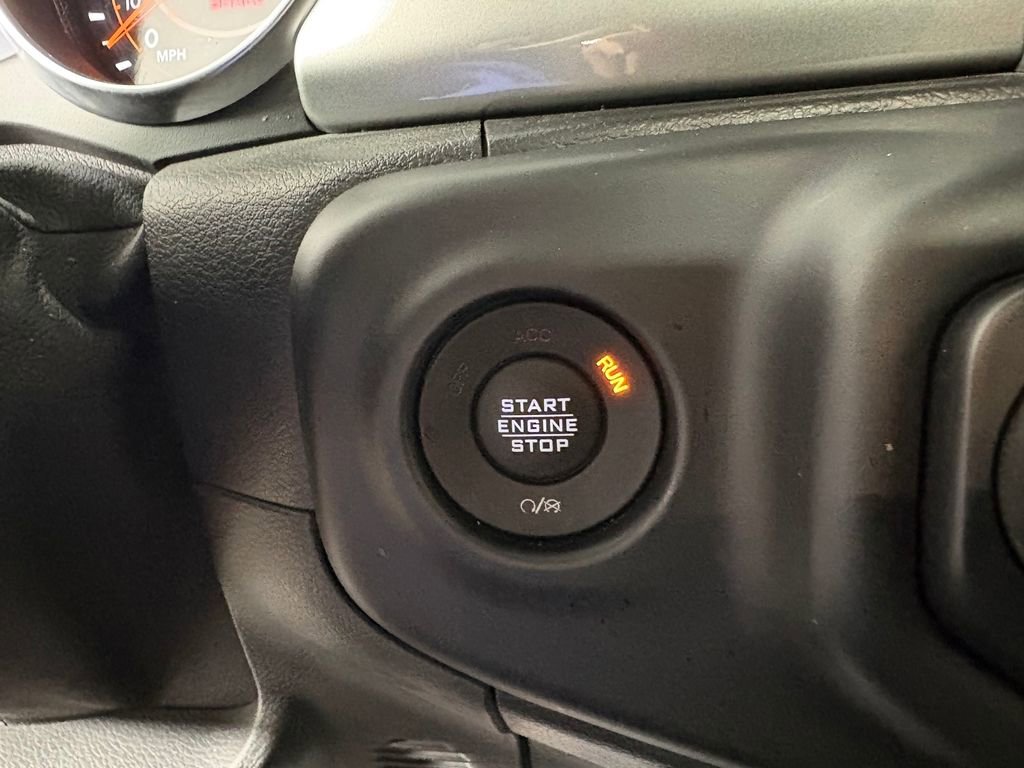 Used 2020 Jeep Gladiator Overland AWD/4WD image 20