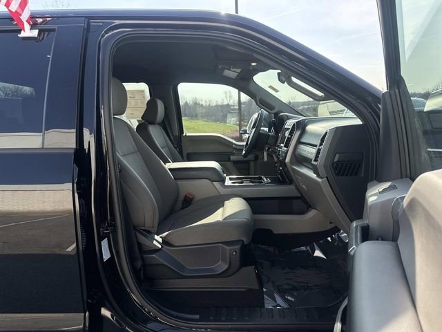 Certified 2022 Ford F250 XLT w/ Black Appearance Package image 11