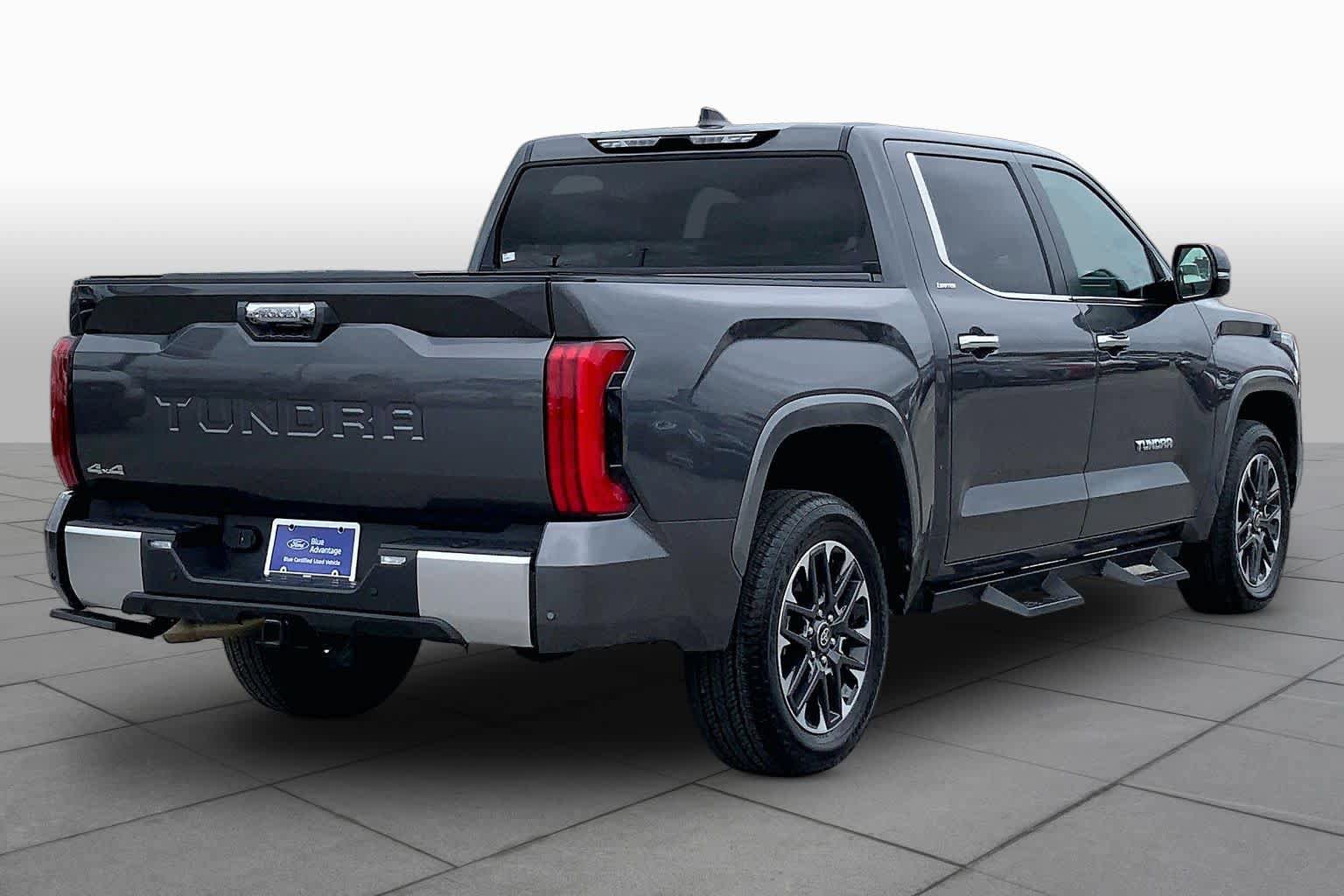 Used 2025 Toyota Tundra Limited AWD/4WD image 13