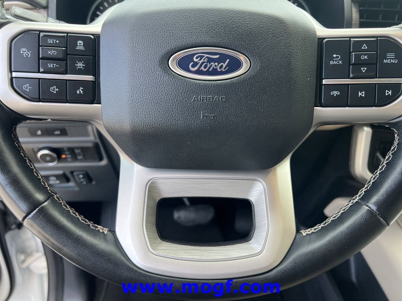 Certified 2024 Ford Expedition Limited AWD/4WD image 13