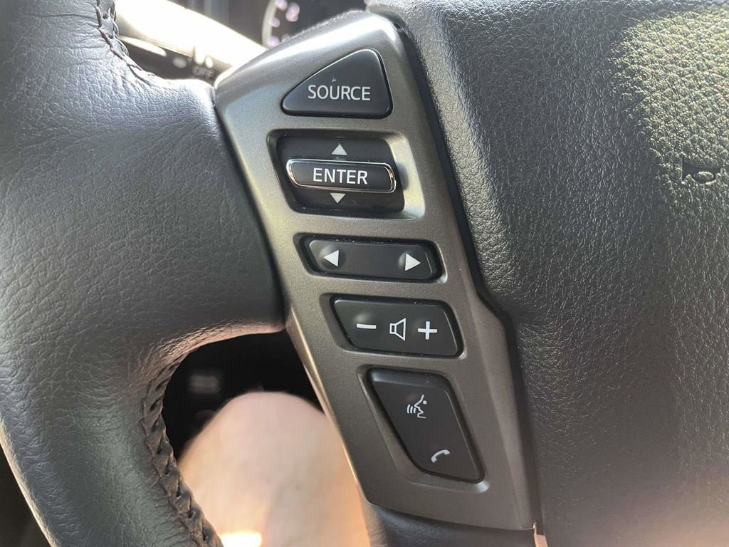 Used 2024 Nissan Titan Platinum Reserve w/ Moonroof Package image 28