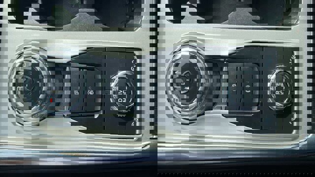 Certified 2022 Ford Explorer XLT w/ Equipment Group 202A image 20