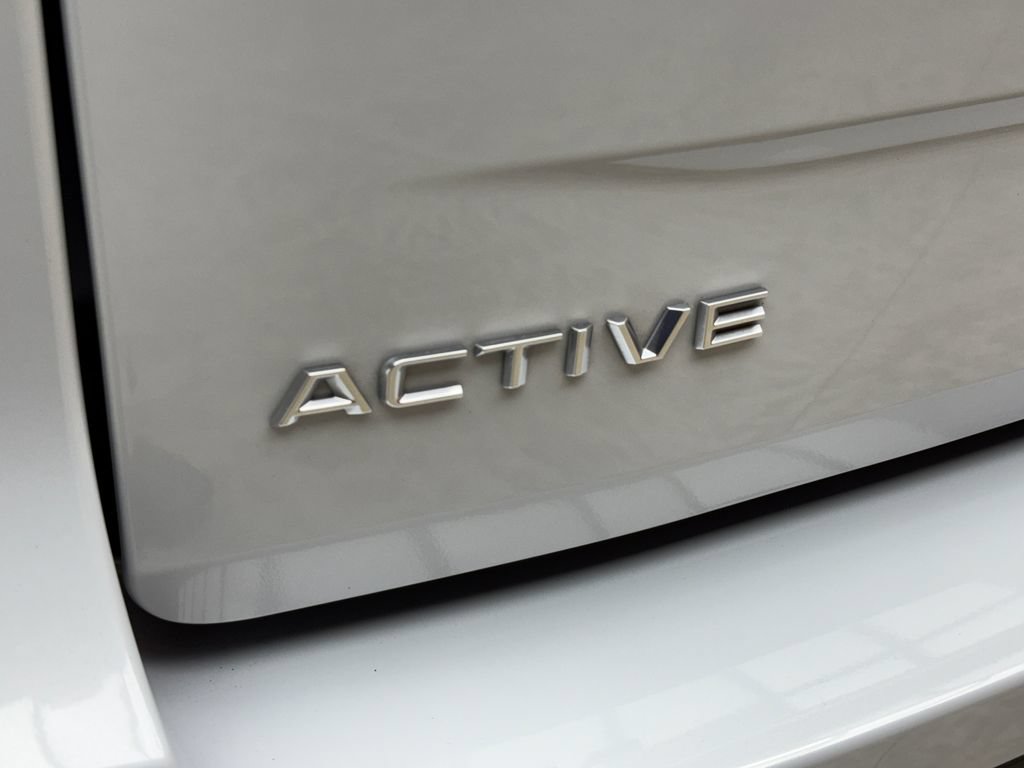 Certified 2025 Ford Expedition Active AWD/4WD image 3