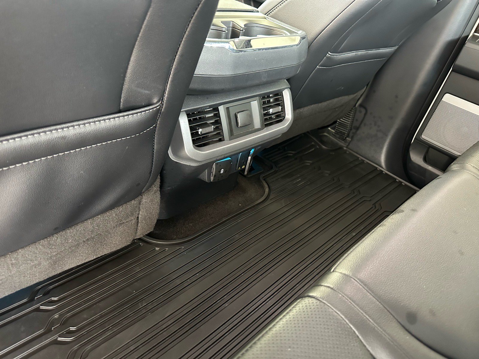 Certified 2023 Ford F150 Lariat w/ Trailer Tow Package AWD/4WD image 27