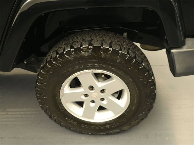 Used 2017 Jeep Wrangler Unlimited Sahara image 9