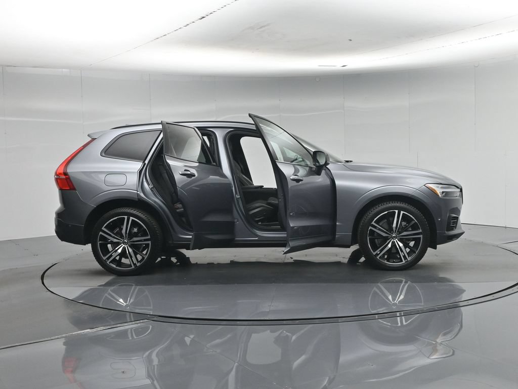 Used 2021 Volvo XC60 T8 R-Design w/ Advanced Package AWD/4WD image 4
