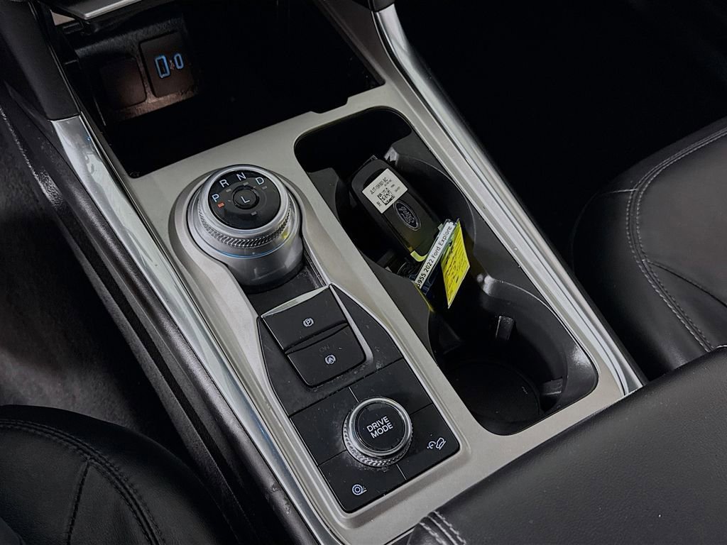 Certified 2022 Ford Explorer XLT w/ Equipment Group 202A image 17