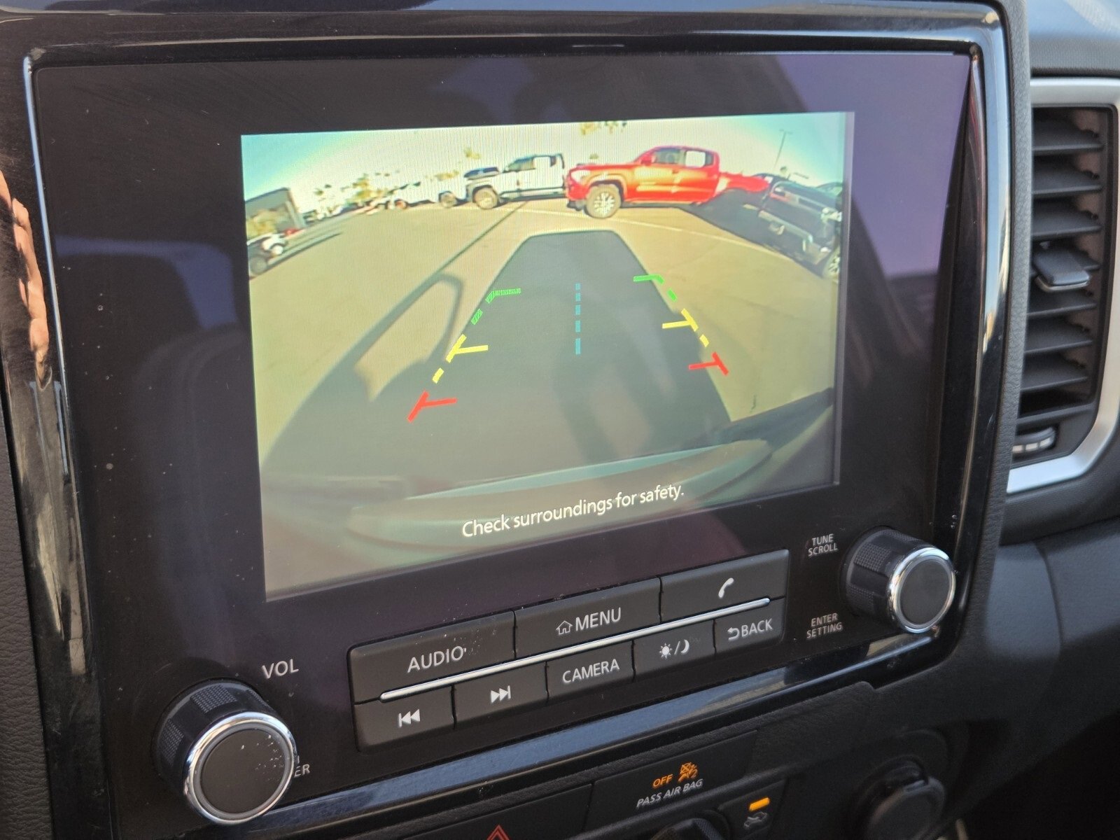 Used 2022 Nissan Frontier SV image 21