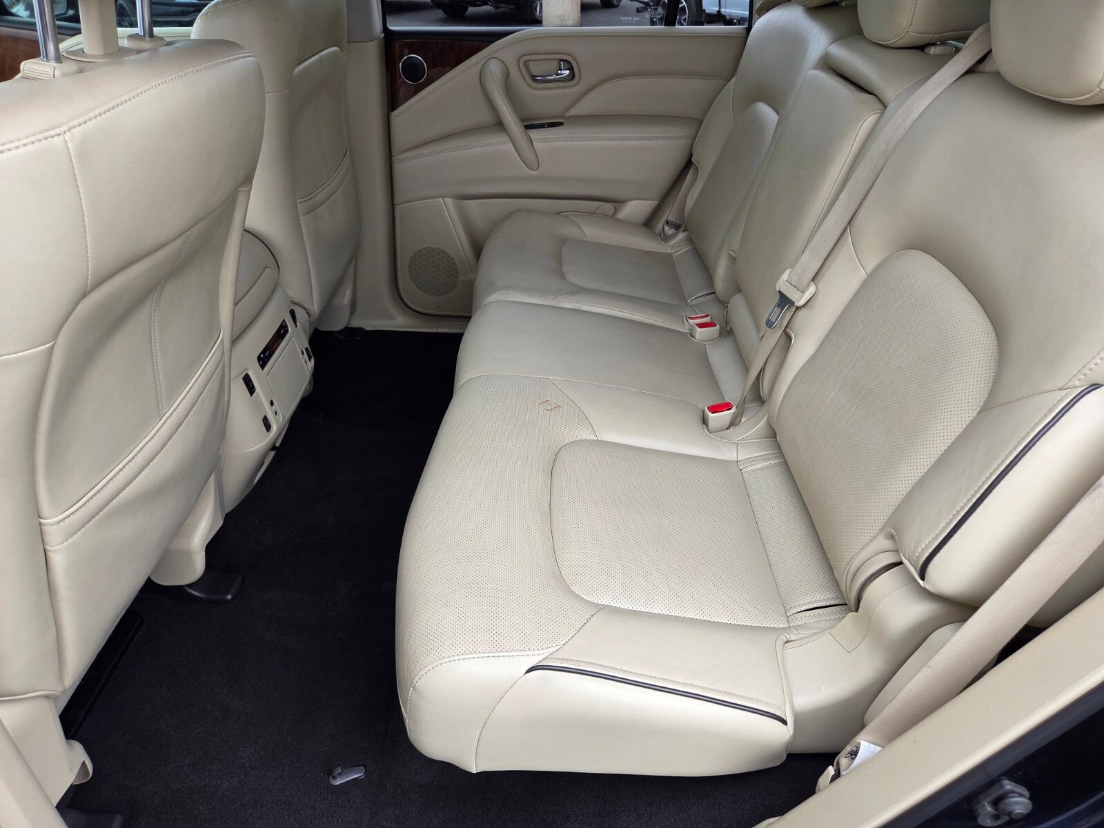 Used 2018 INFINITI QX80 4WD w/ Driver Assistance Package image 12