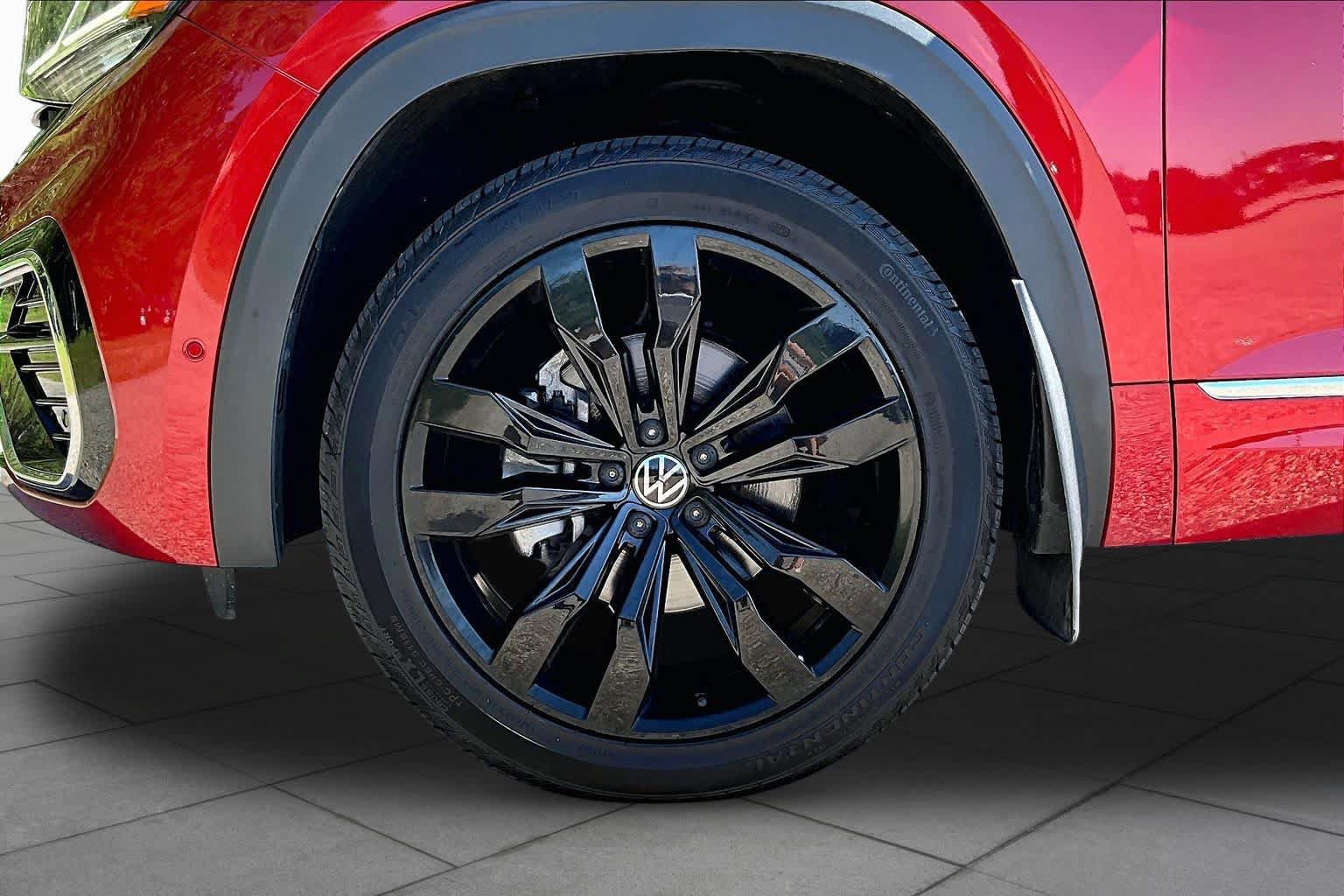 Used 2021 Volkswagen Atlas Cross Sport SEL Premium R-Line AWD/4WD image 11