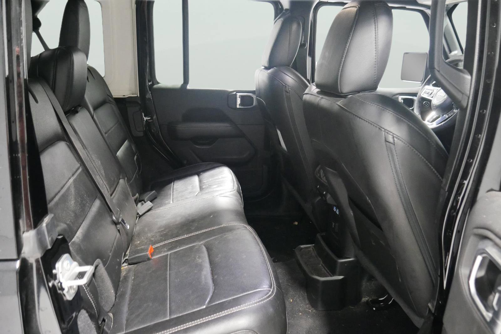 Used 2023 Jeep Wrangler Sahara w/ Cold Weather Group image 34