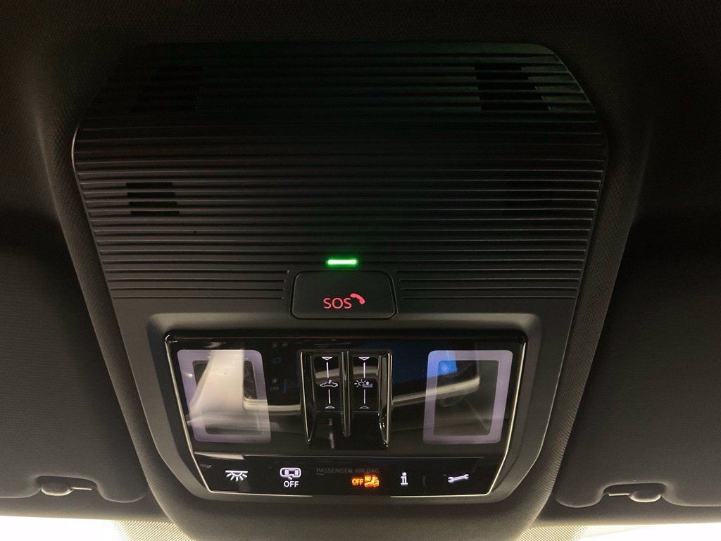 Used 2024 Volkswagen Atlas Cross Sport SE FWD image 20