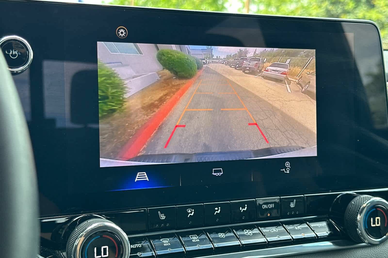 Used 2024 Chevrolet Colorado ZR2 AWD/4WD image 19