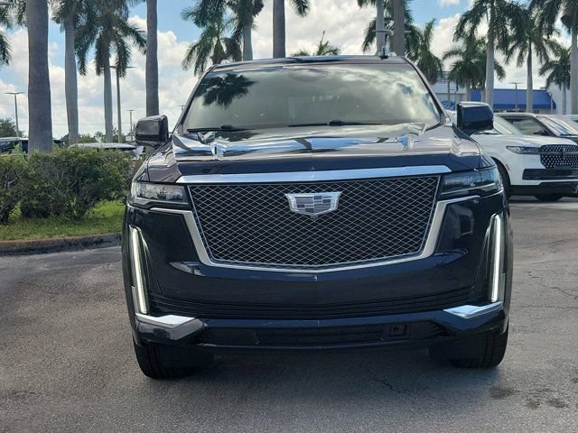 Used 2023 Cadillac Escalade Premium Luxury w/ LPO, Radiant Package AWD/4WD image 2
