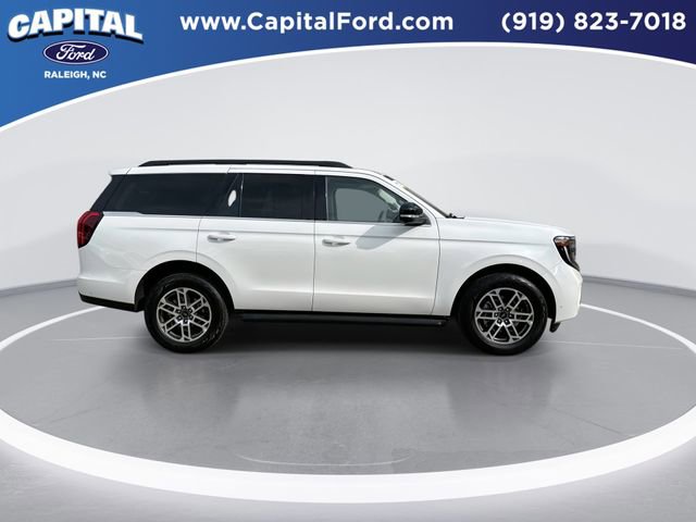 Certified 2025 Ford Expedition Active image 9
