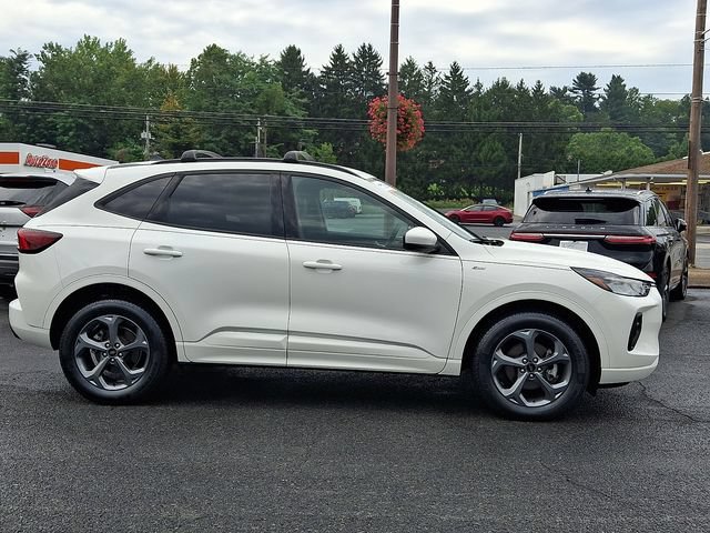Certified 2023 Ford Escape ST-Line Select w/ Tech Pack #1 AWD/4WD image 7