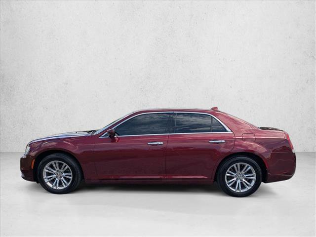 Used 2018 Chrysler 300 Touring L RWD image 9