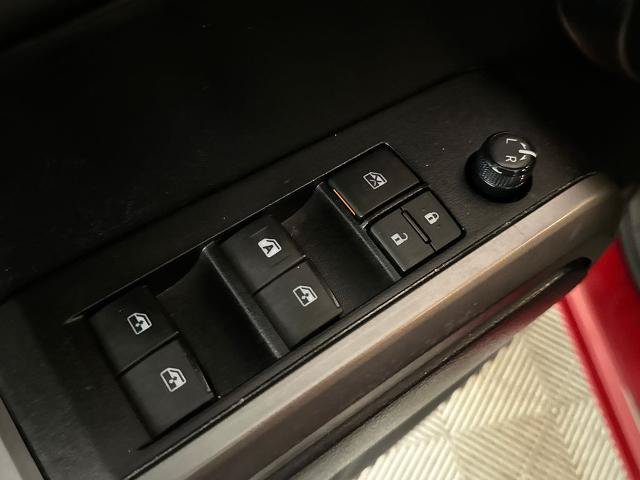 Used 2022 Toyota Tacoma SR5 w/ Technology Package RWD image 11