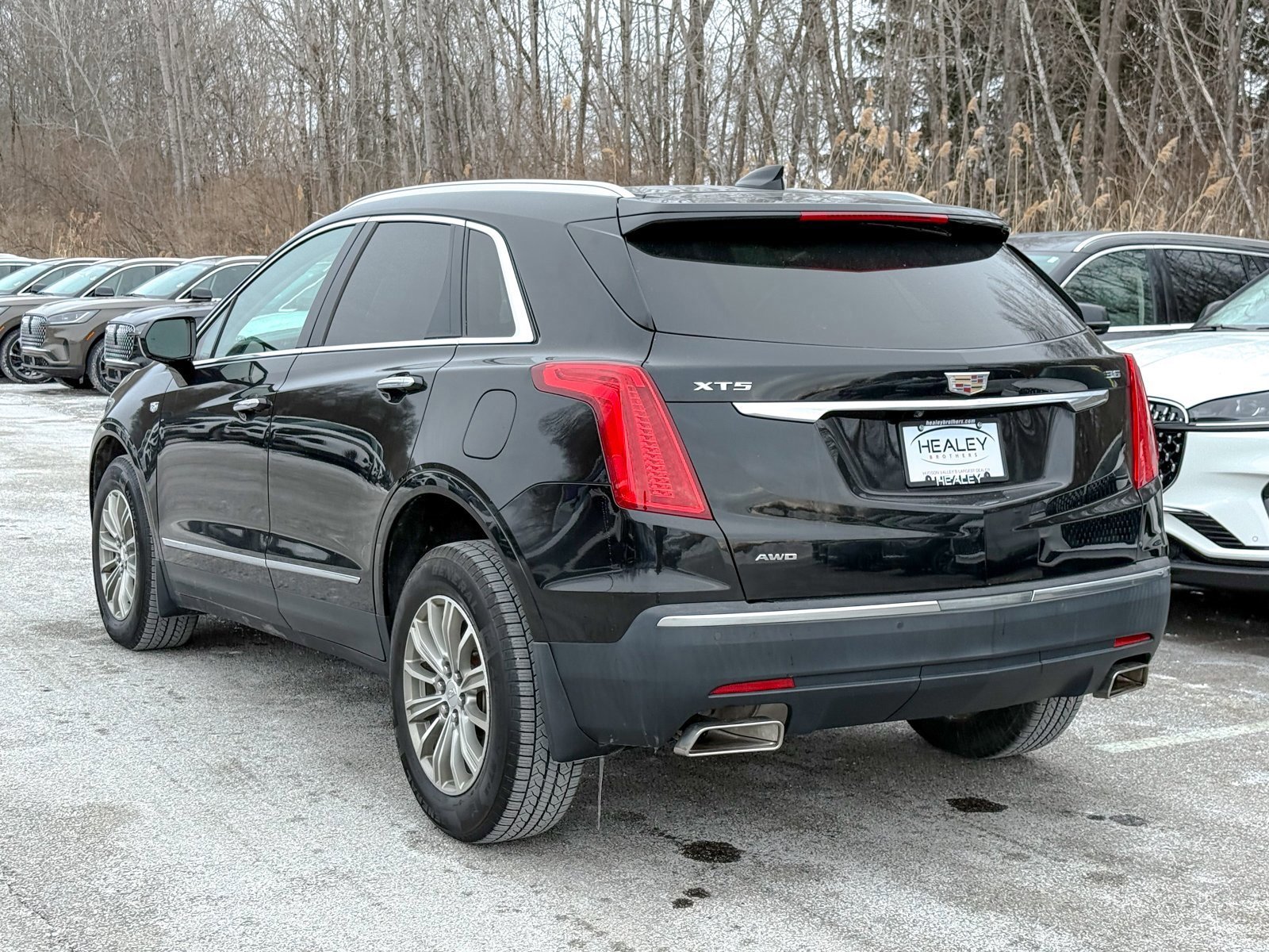 Used 2018 Cadillac XT5 Luxury w/ Driver Awareness Package image 5
