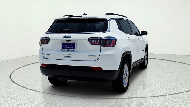 Used 2024 Jeep Compass Latitude AWD/4WD image 7