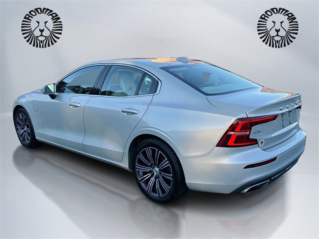 Used 2022 Volvo S60 T8 Inscription w/ Climate Package image 3