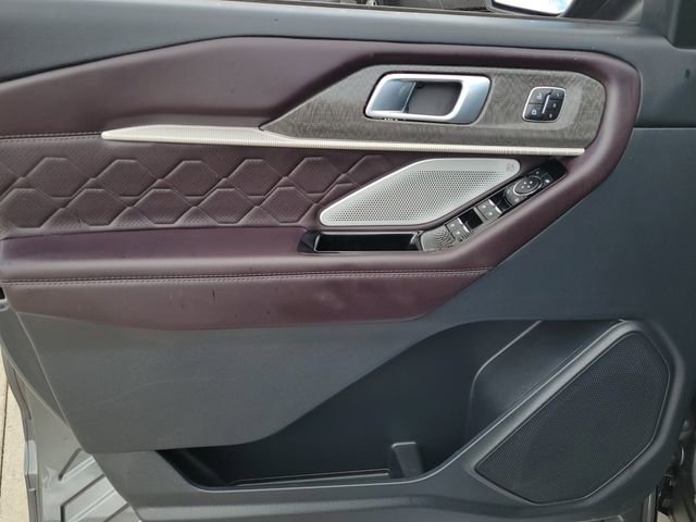 Certified 2025 Ford Explorer Platinum w/ LUX Leather Package AWD/4WD image 7
