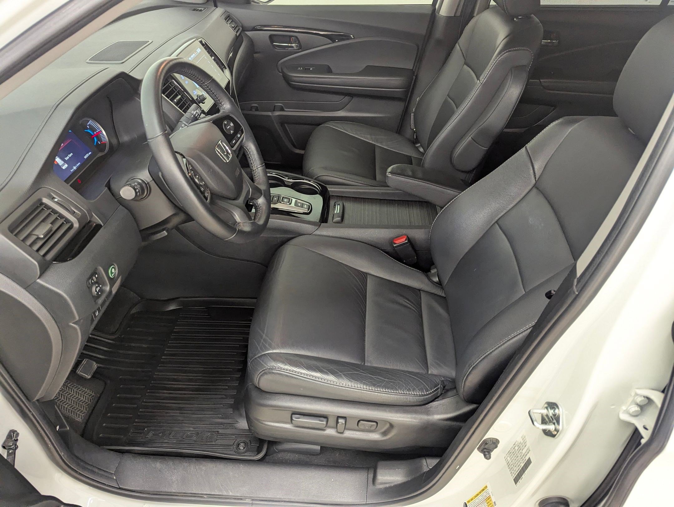 Used 2022 Honda Pilot Touring image 5