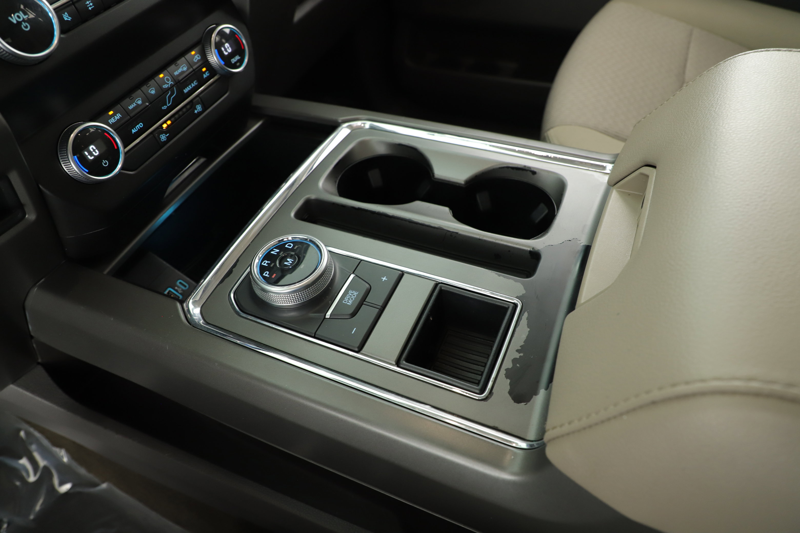 Certified 2020 Ford Expedition XLT image 17