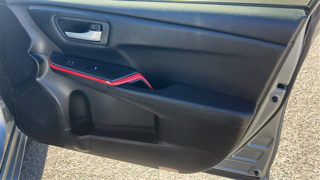 Used 2017 Toyota Camry SE FWD image 10