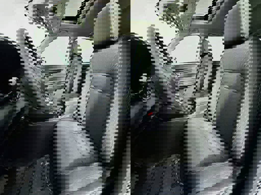 Used 2025 Honda CR-V EX image 12