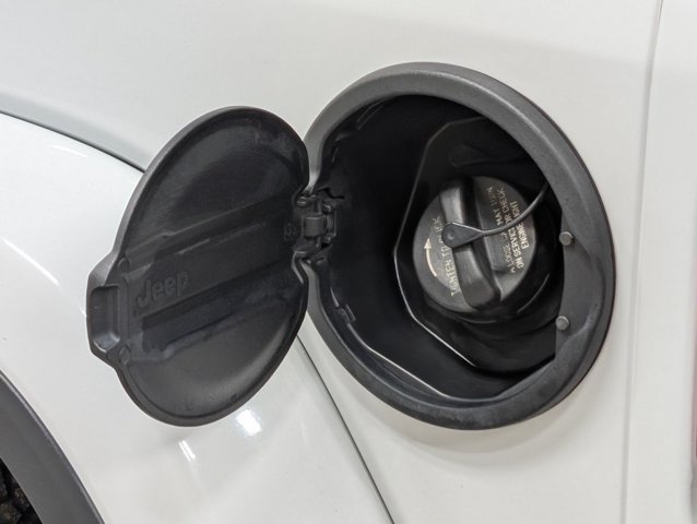 Used 2019 Jeep Wrangler Unlimited Sahara AWD/4WD image 20