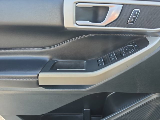 Certified 2023 Ford Explorer XLT RWD image 14
