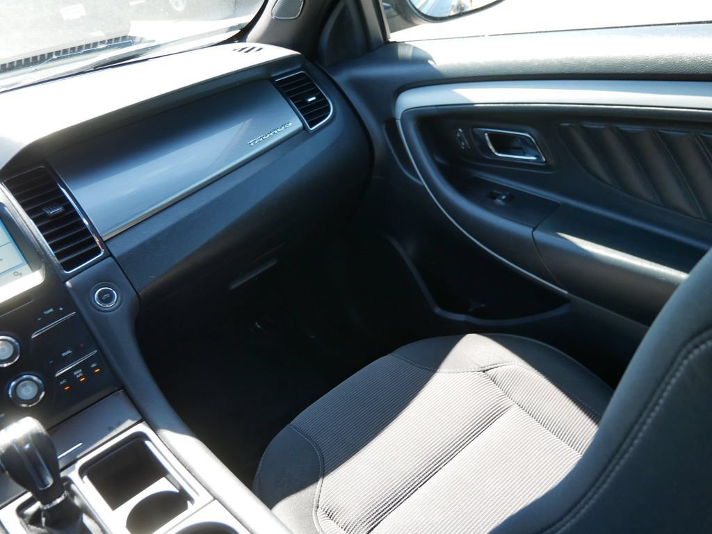 Certified 2018 Ford Taurus SEL w/ Equipment Group 201A FWD image 16