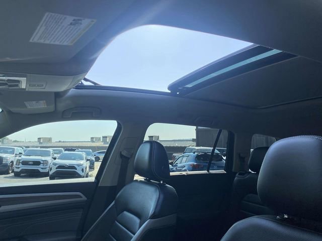 Used 2021 Volkswagen Atlas SEL Premium AWD/4WD image 18