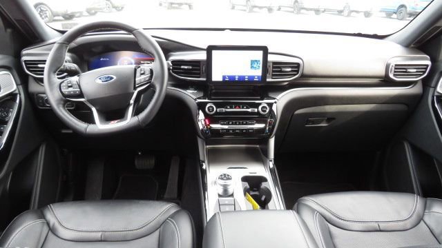 Certified 2022 Ford Explorer ST w/ Equipment Group 401A image 9