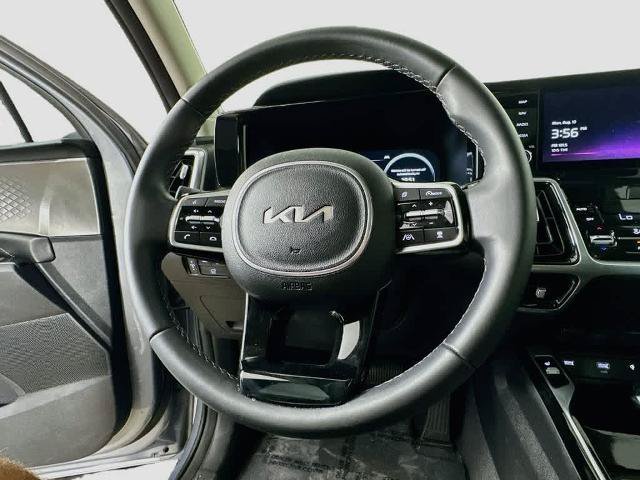 Used 2023 Kia Sorento SX AWD/4WD image 16