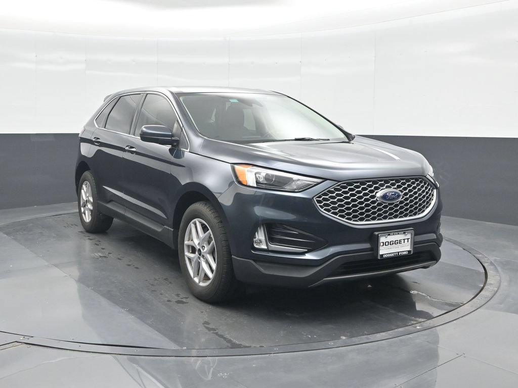 Certified 2024 Ford Edge SEL w/ Convenience Package AWD/4WD image 3