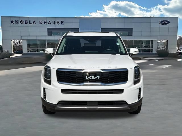Used 2022 Kia Telluride EX w/ EX Premium Package FWD image 2